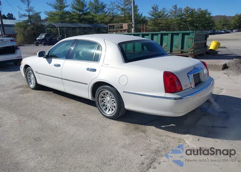 1998 Lincoln Town Car Signature from USA, damaged, VIN 1LNFM82W5WY644310